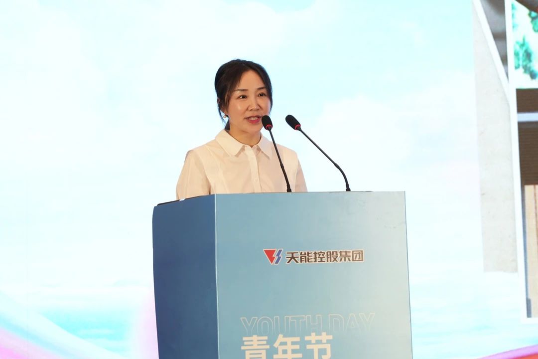 才聚yd2333云顶电子游戏 智创未来｜yd2333云顶电子游戏青年这样过五四.jpg
